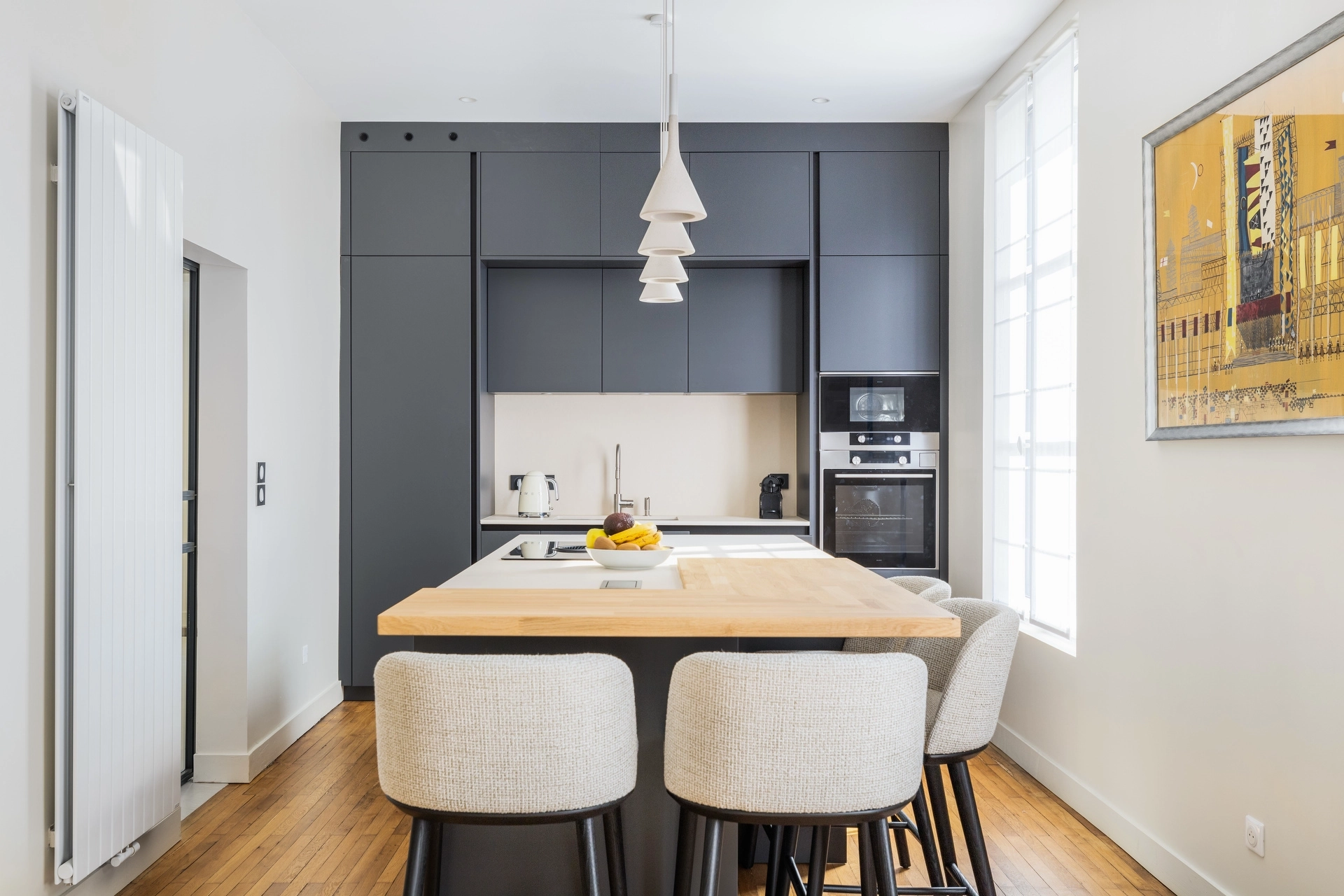 Interior design photography of a contemporary kitchen