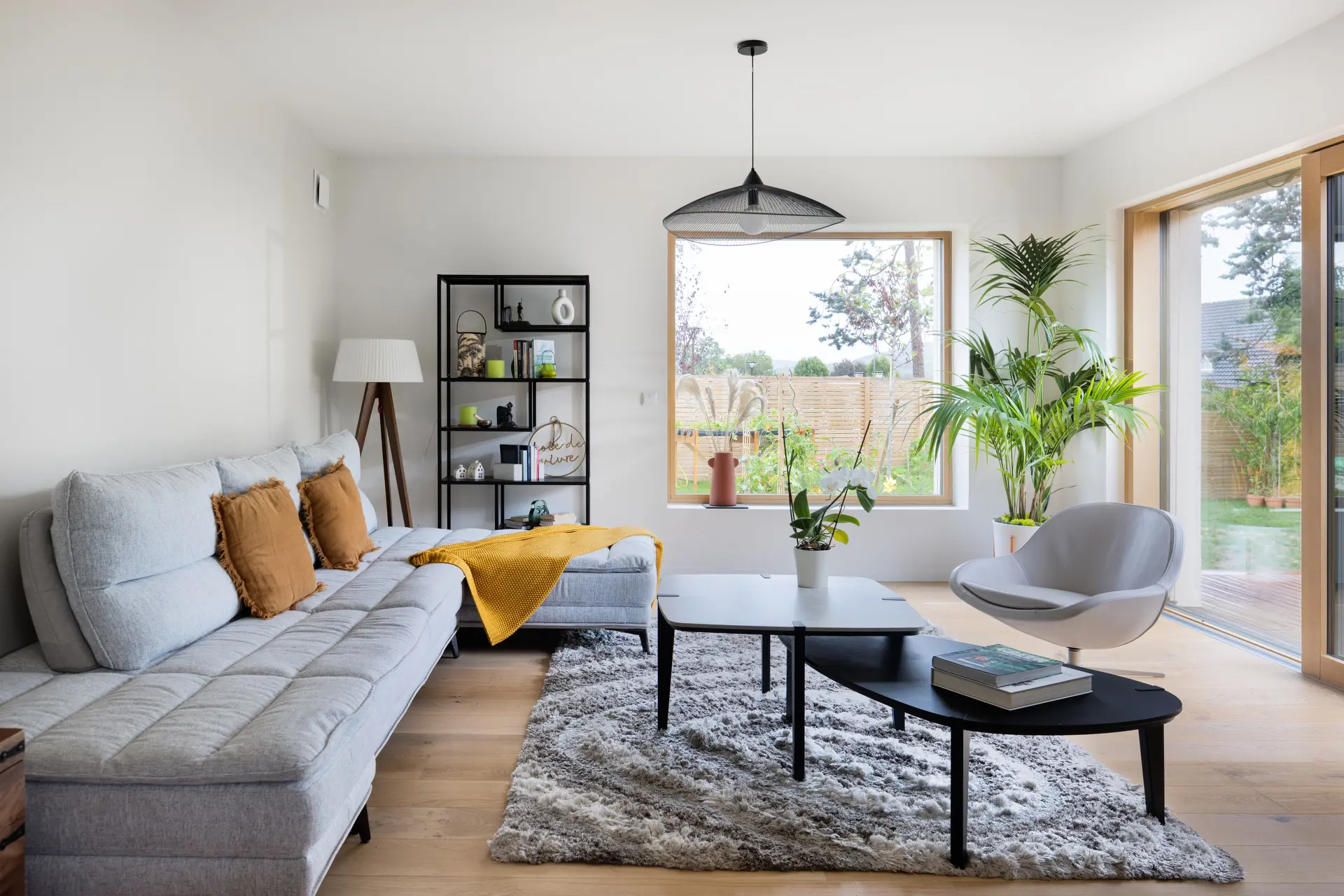 Photography of a bright residential interior by Florian Fortier