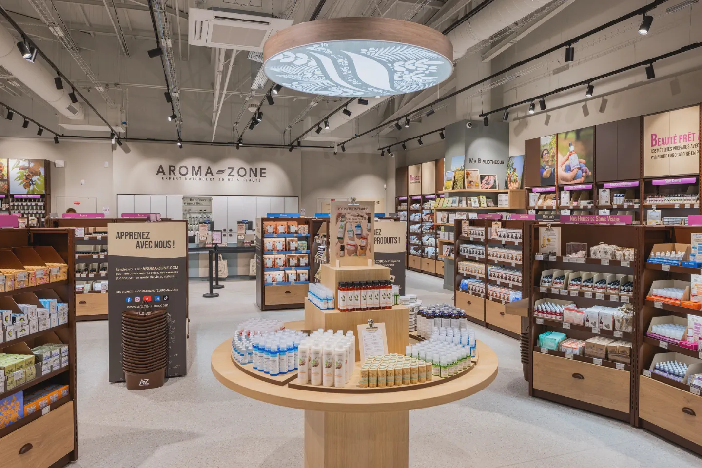 Photographie retail et immobilier d'entreprise réalisée par Florian Fortier, photographe retail et boutique à Paris et en Île-de-France