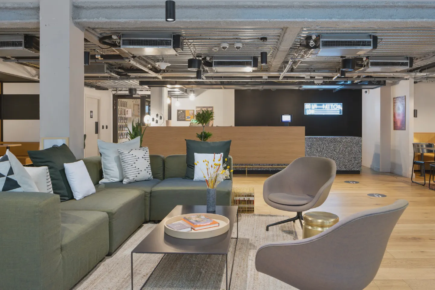 Photographie retail et immobilier d'entreprise réalisée par Florian Fortier, photographe retail et boutique à Paris et en Île-de-France