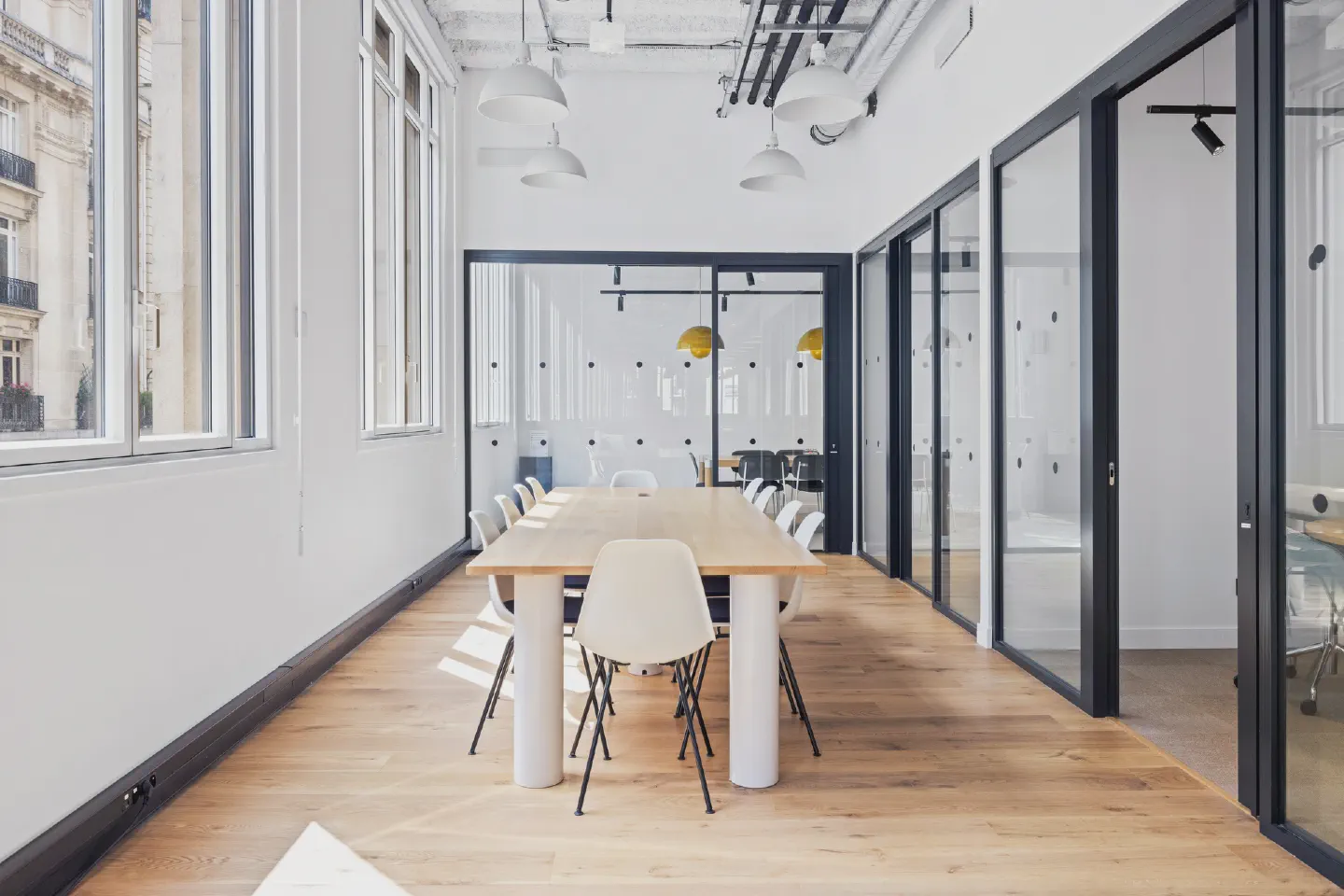 Photographie retail et immobilier d'entreprise réalisée par Florian Fortier, photographe retail et boutique à Paris et en Île-de-France