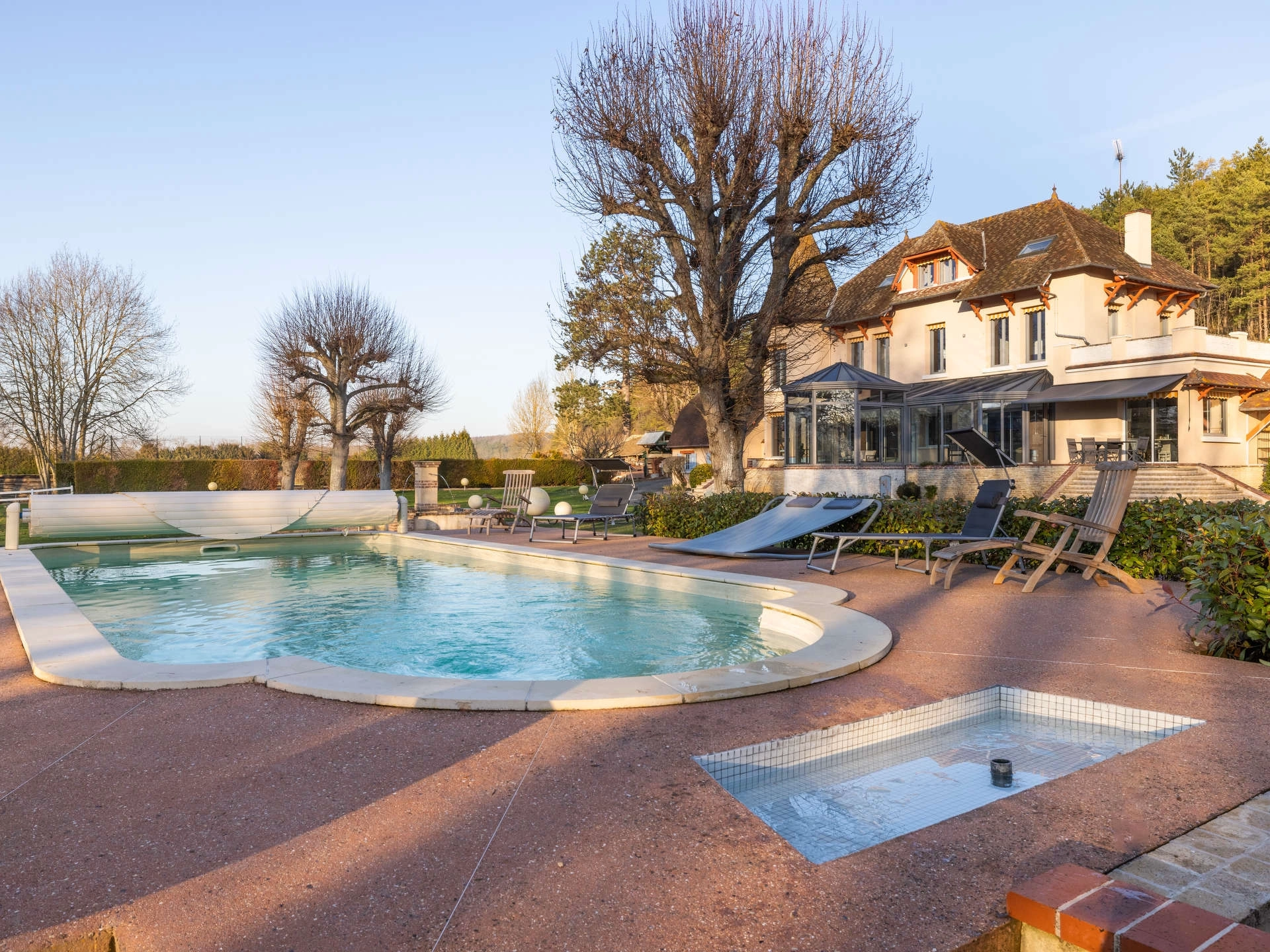 Residential and hospitality real estate photography by Florian Fortier, property photographer based in Paris, France