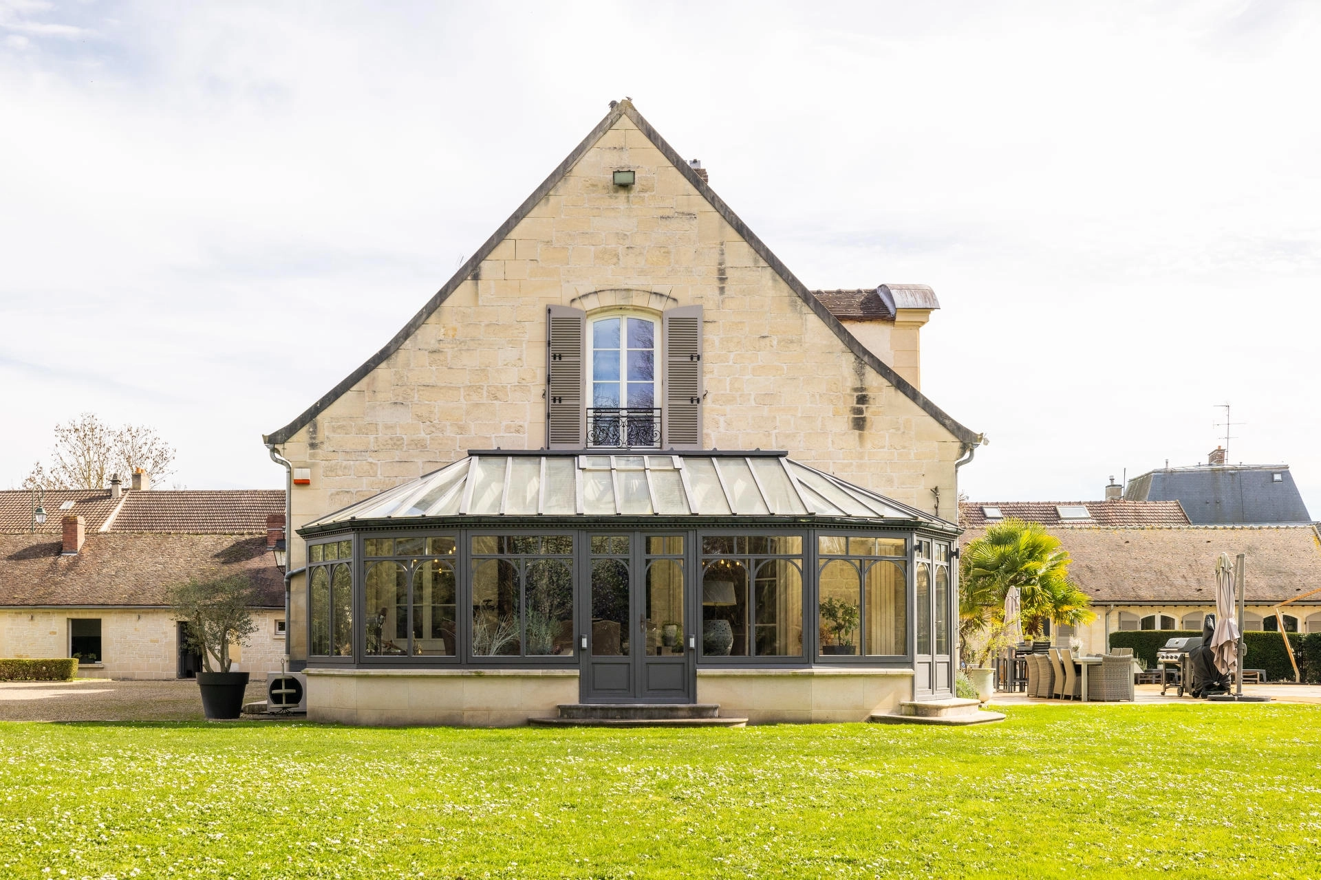 Residential and hospitality real estate photography by Florian Fortier, property photographer based in Paris, France