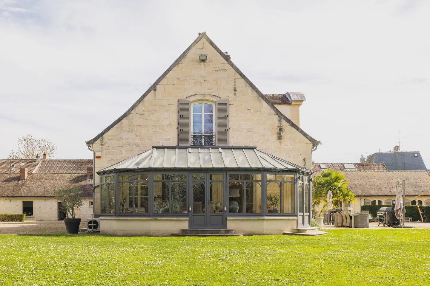 Photographie immobilière résidentielle et touristique réalisée par Florian Fortier, photographe immobilier à Paris et en Île-de-France