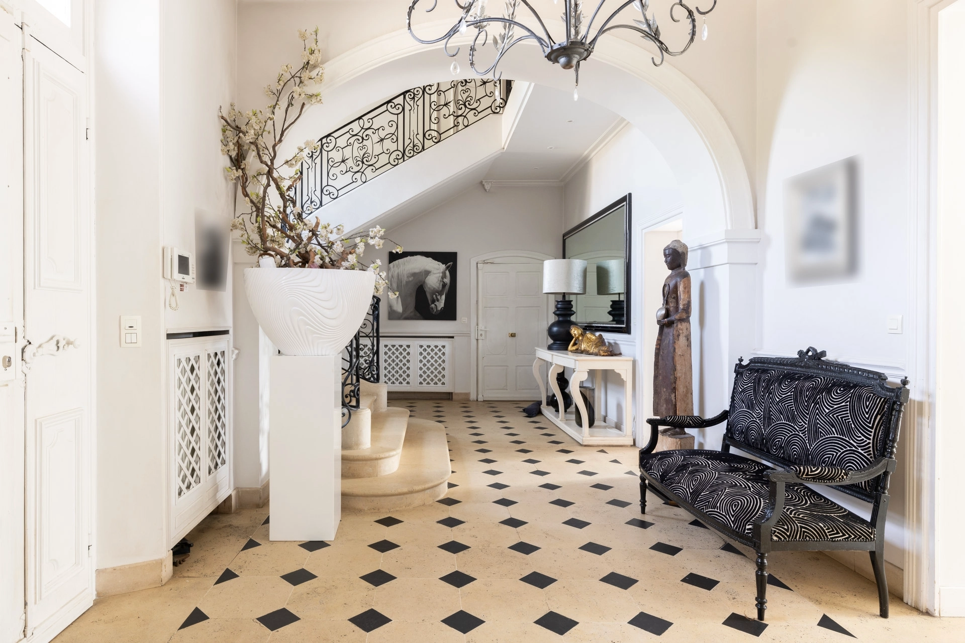 Residential and hospitality real estate photography by Florian Fortier, property photographer based in Paris, France