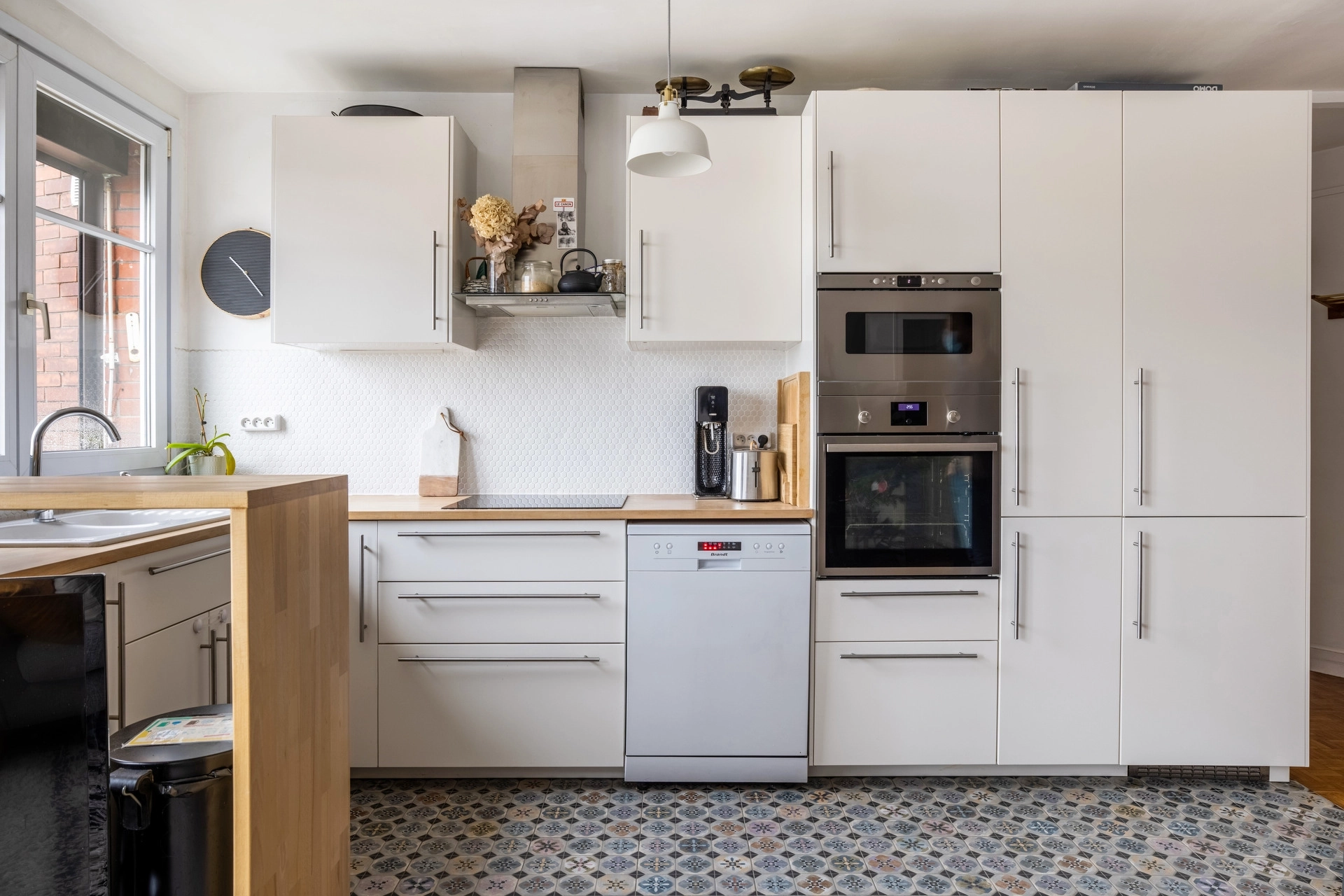 Residential and hospitality real estate photography by Florian Fortier, property photographer based in Paris, France
