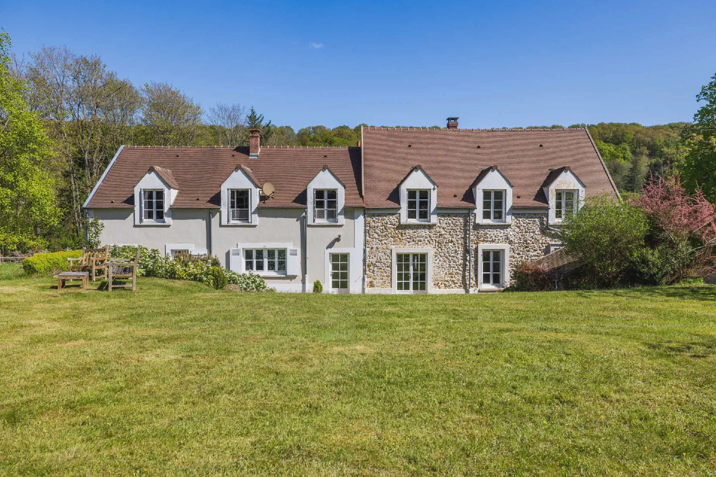 Photographie immobilière résidentielle et touristique réalisée par Florian Fortier, photographe immobilier à Paris et en Île-de-France