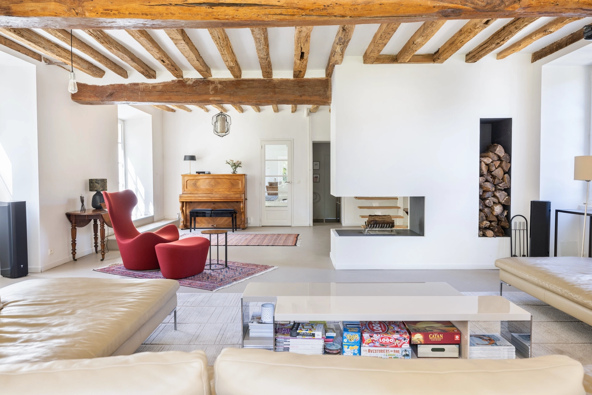 Residential and hospitality real estate photography by Florian Fortier, property photographer based in Paris, France