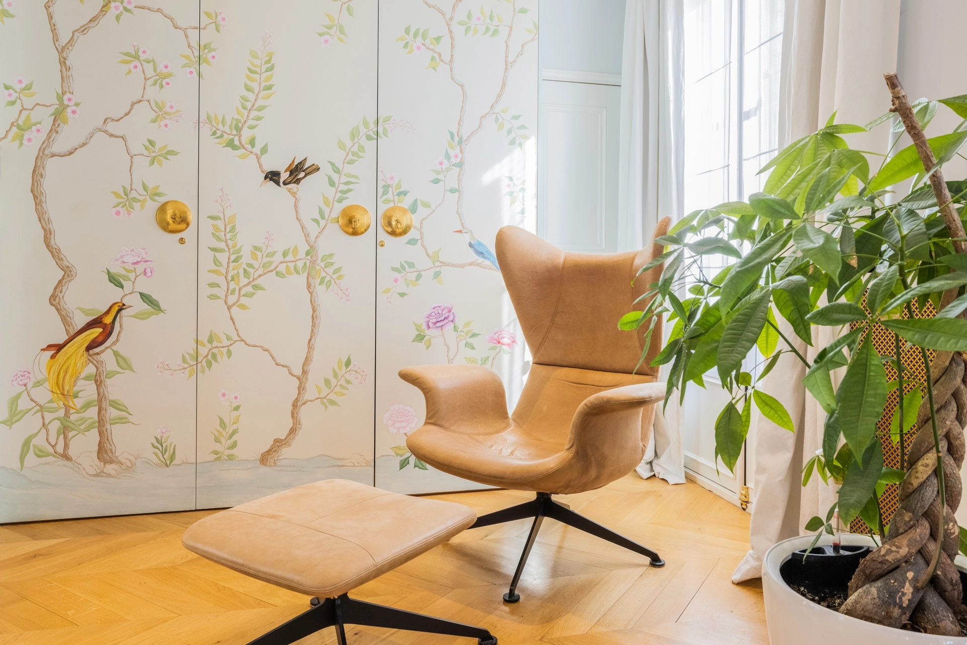 Residential and hospitality real estate photography by Florian Fortier, property photographer based in Paris, France