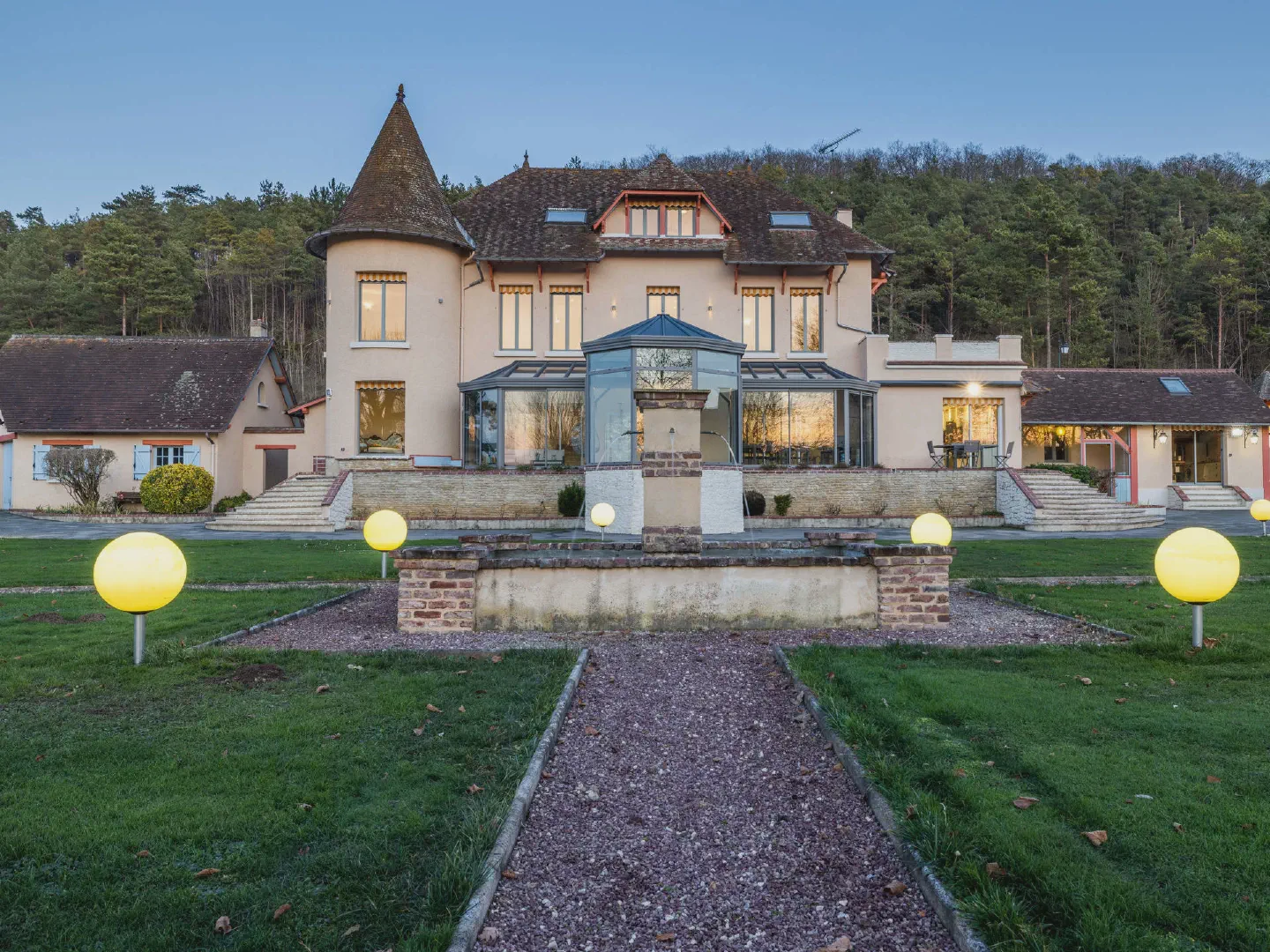 Photographie immobilière résidentielle et touristique réalisée par Florian Fortier, photographe immobilier à Paris et en Île-de-France