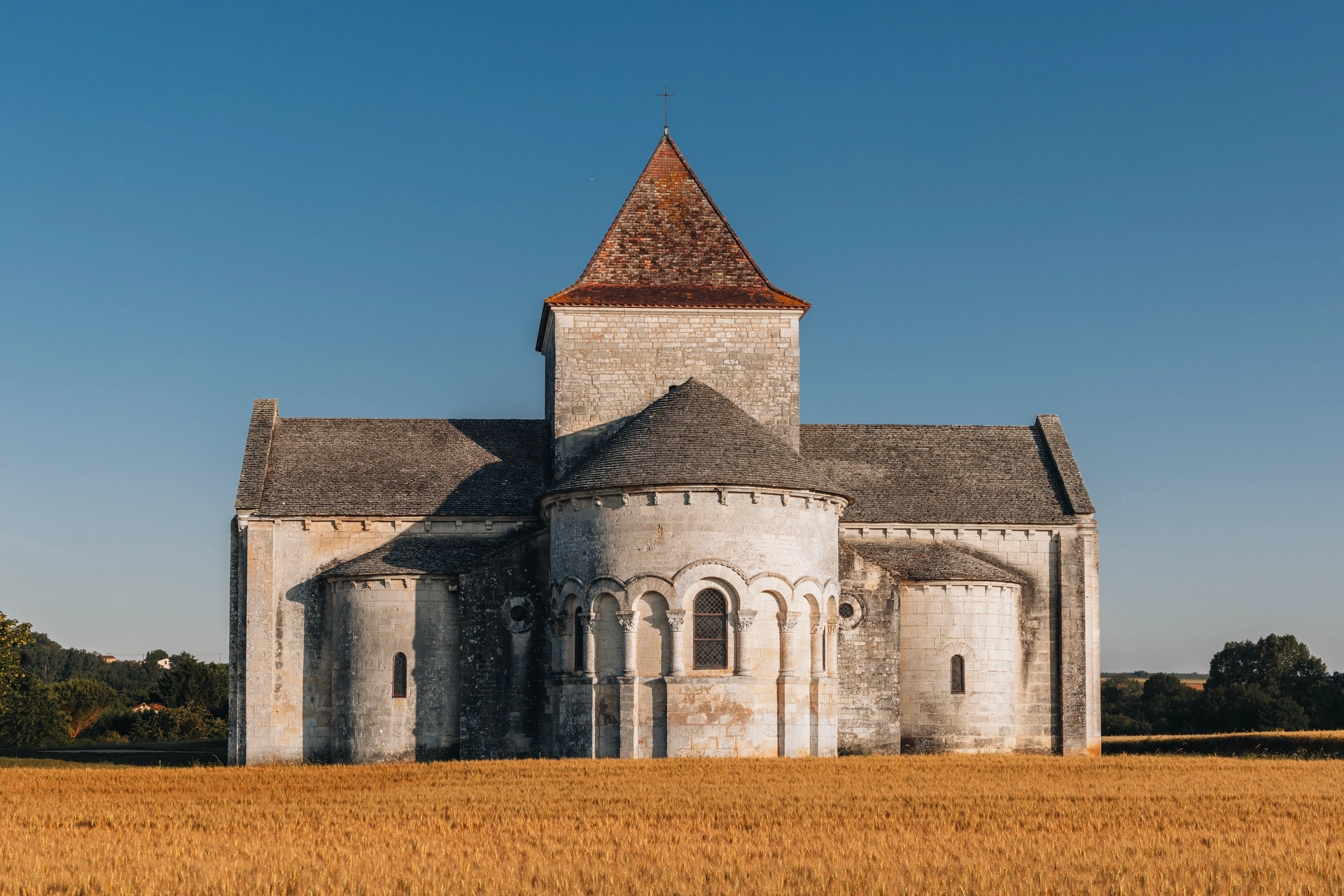 Rural heritage photography: the architecture of the Church of Lichères
