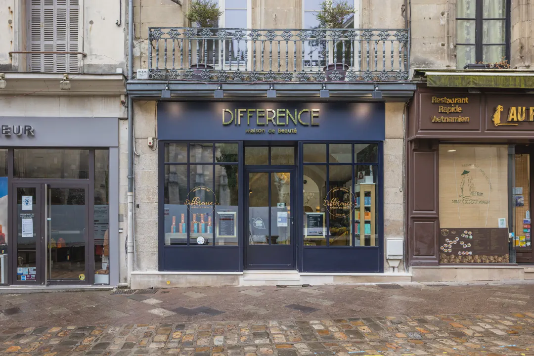 La Vitrine de magasin : Comment réussir la photo de votre premier point de contact ?