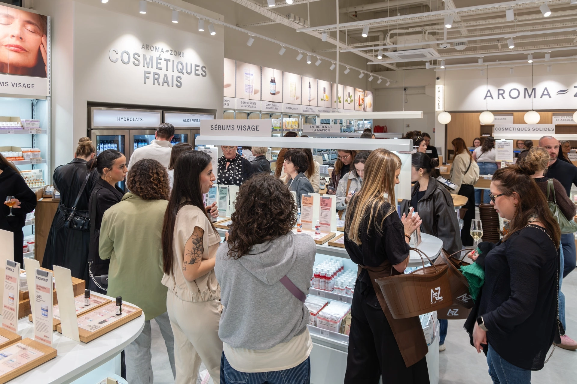 Corporate event photography: Aroma-Zone store inauguration in Caen